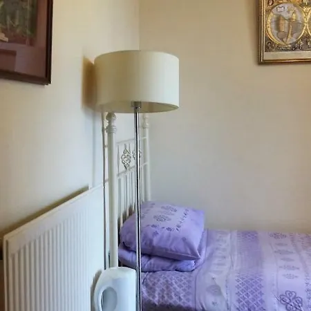 Featherstone Farm 3* Shareshill