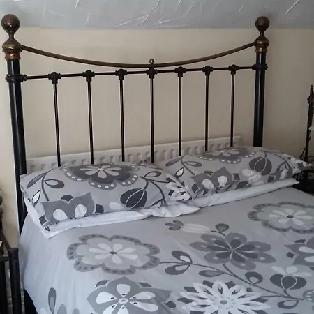 Featherstone Farm 3* Shareshill